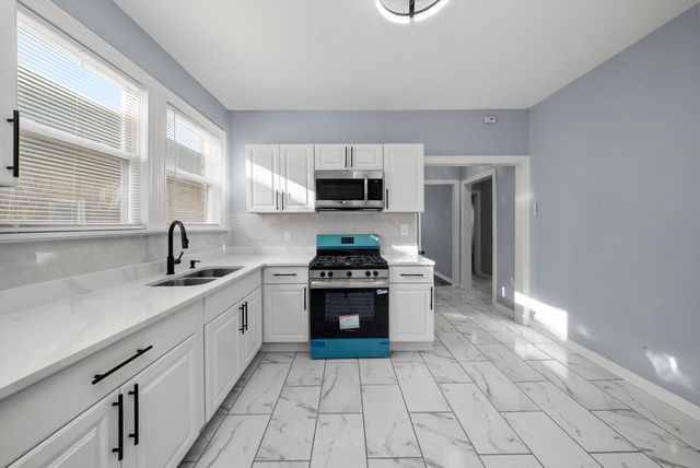 6621 S California Avenue, Chicago, IL 60629