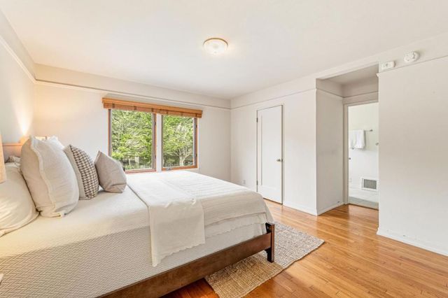 990 Sinex Avenue, Pacific Grove, CA 93950