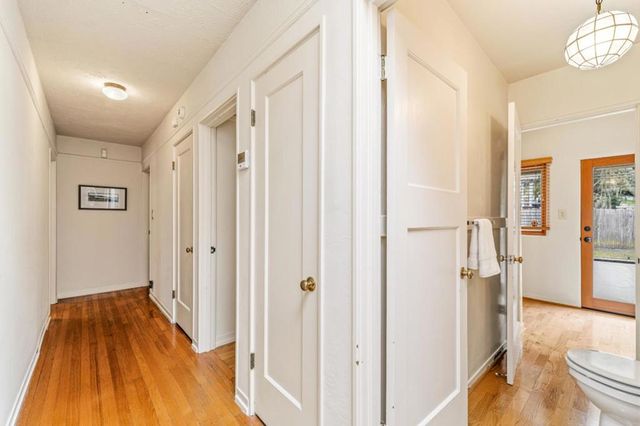 990 Sinex Avenue, Pacific Grove, CA 93950