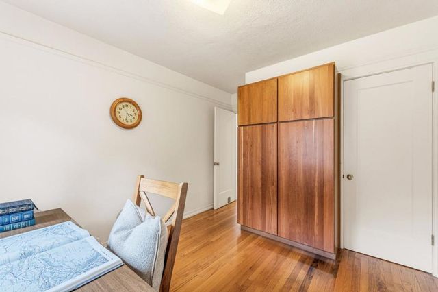 990 Sinex Avenue, Pacific Grove, CA 93950