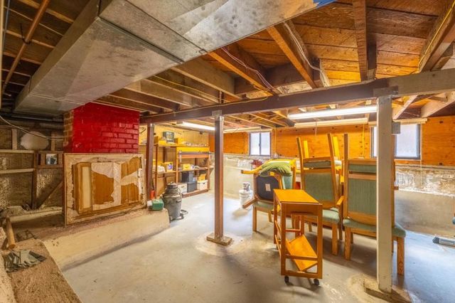 990 Sinex Avenue, Pacific Grove, CA 93950