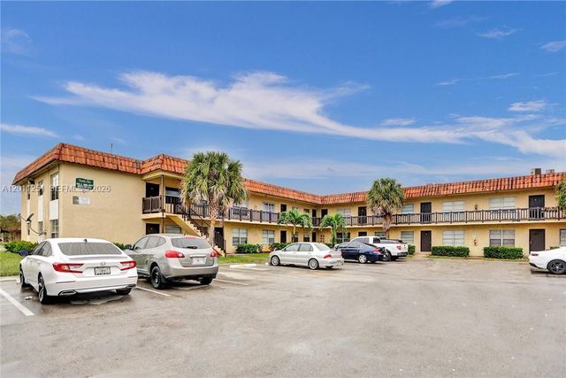 1335 S Dixie Hwy 404, Deerfield Beach, FL 33441