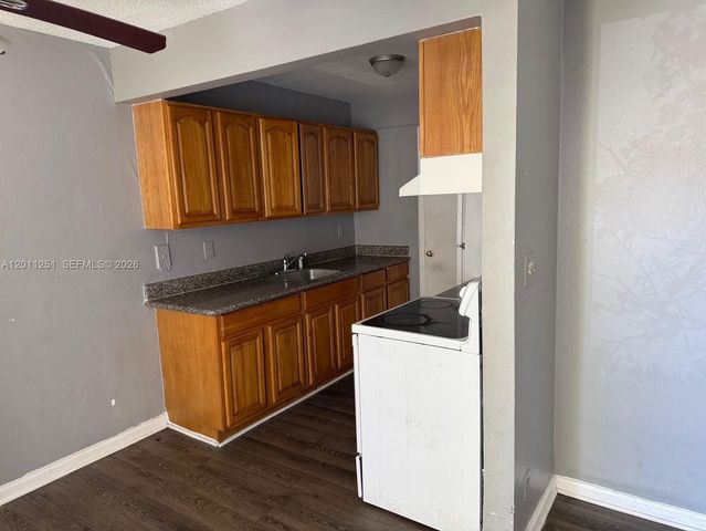 1335 S Dixie Hwy 404, Deerfield Beach, FL 33441
