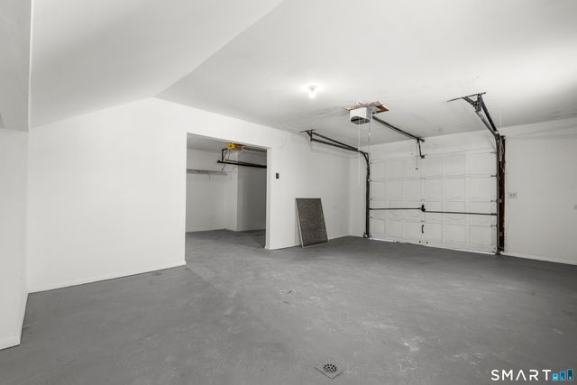 105 Hyde Road, West Hartford, CT 06117