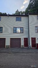18 Allen Court 2/B, Meriden, CT 06451