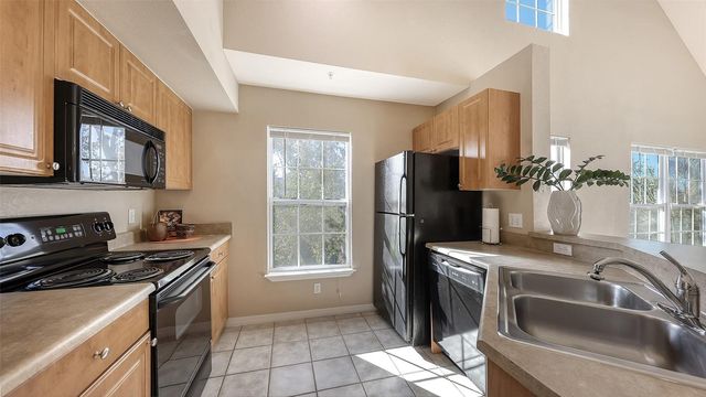 5520 ROSEHILL ROAD 203, Sarasota, FL 34233