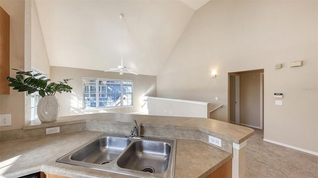 5520 ROSEHILL ROAD 203, Sarasota, FL 34233