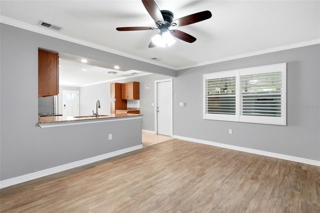 2310 29TH STREET N, St Petersburg, FL 33713