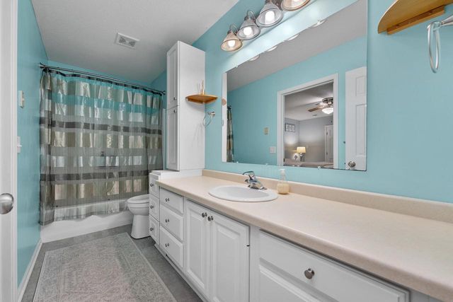 S6090 Deer Park PLACE, Eau Claire, WI 54701
