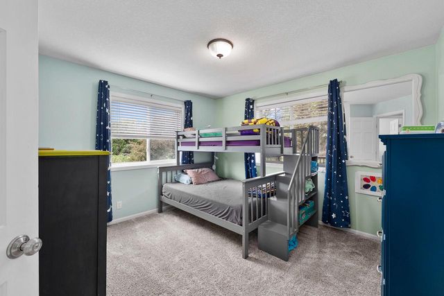S6090 Deer Park PLACE, Eau Claire, WI 54701