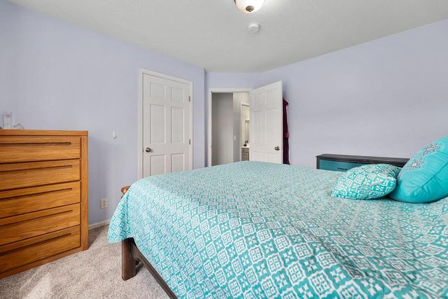 S6090 Deer Park PLACE, Eau Claire, WI 54701