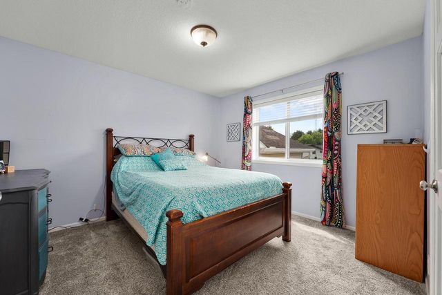 S6090 Deer Park PLACE, Eau Claire, WI 54701