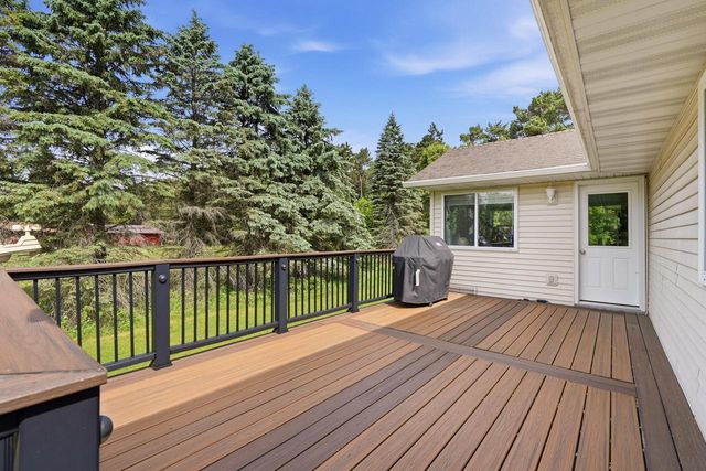 S6090 Deer Park PLACE, Eau Claire, WI 54701