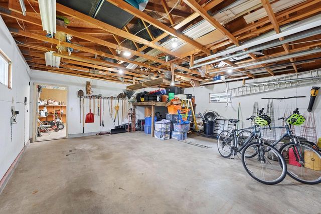 S6090 Deer Park PLACE, Eau Claire, WI 54701