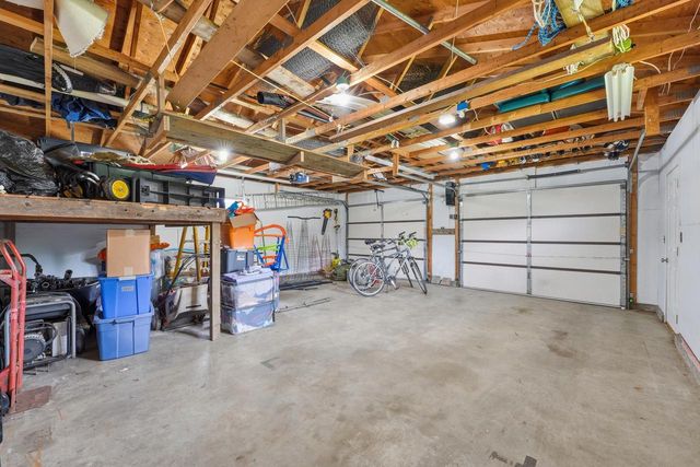 S6090 Deer Park PLACE, Eau Claire, WI 54701