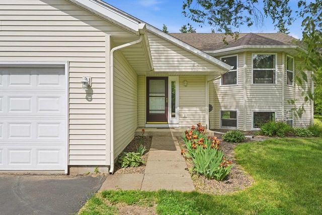 S6090 Deer Park PLACE, Eau Claire, WI 54701