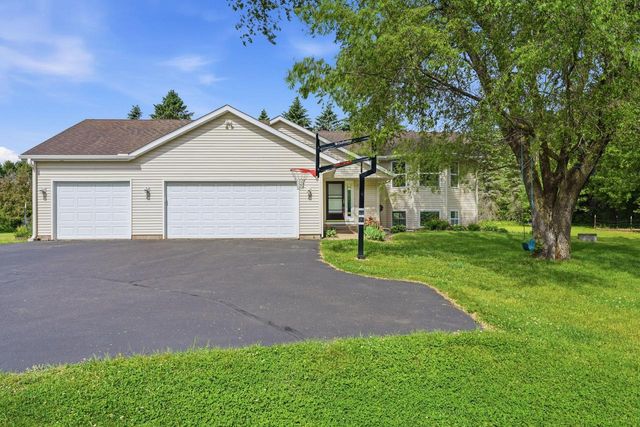 S6090 Deer Park PLACE, Eau Claire, WI 54701