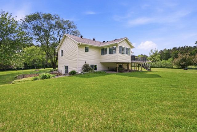 S6090 Deer Park PLACE, Eau Claire, WI 54701