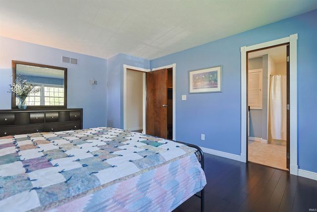 16322 Barryknoll Way, Granger, IN 46530