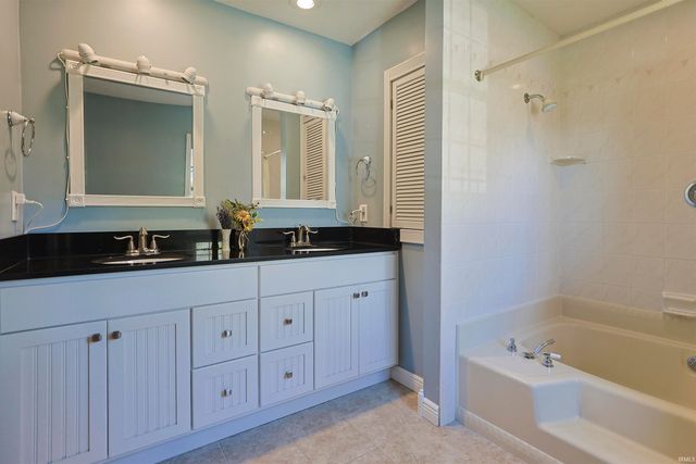 16322 Barryknoll Way, Granger, IN 46530