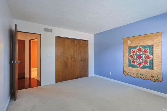 16322 Barryknoll Way, Granger, IN 46530