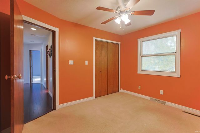 16322 Barryknoll Way, Granger, IN 46530