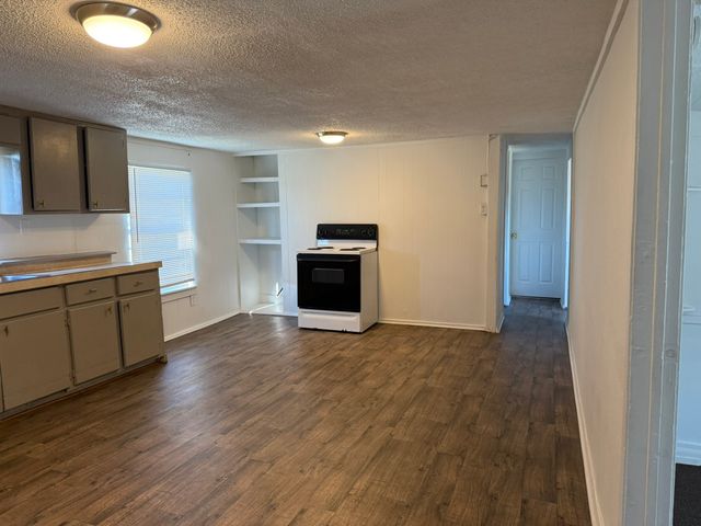 10604 County Road 1020, Burleson, TX 76028