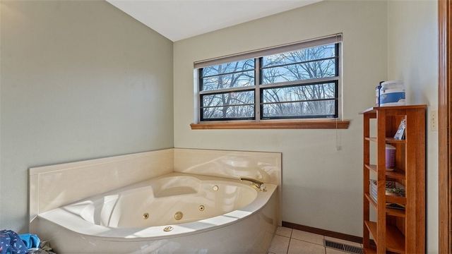 18 Worcester Drive, Bella Vista, AR 72714