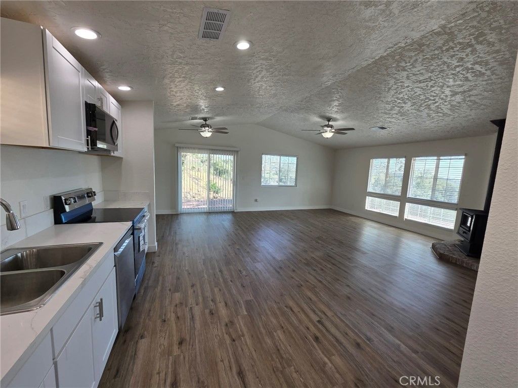 Image 14 of property listing at 116 Lost Horizon Drive, Oroville, CA 95966