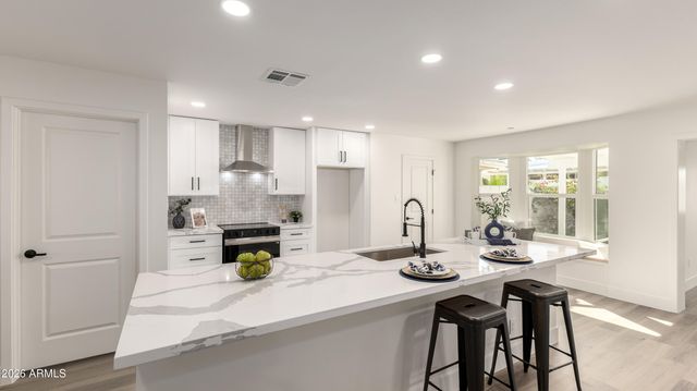 5032 N 78TH Street, Scottsdale, AZ 85250