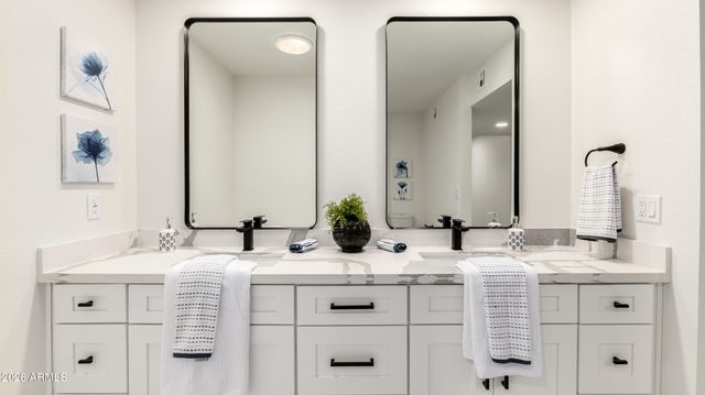 5032 N 78TH Street, Scottsdale, AZ 85250