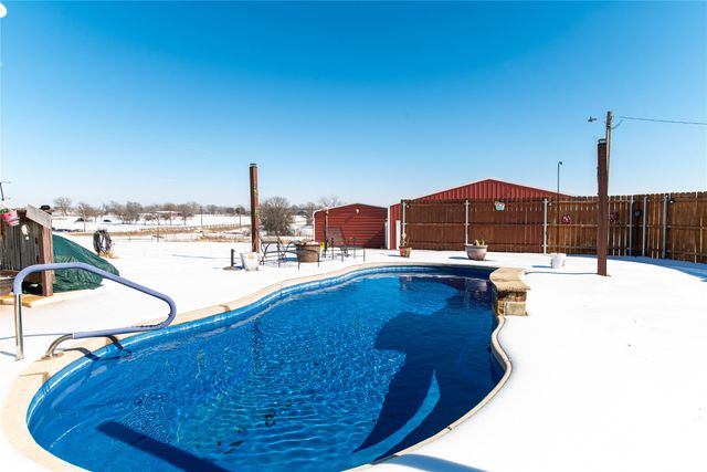 593 Chisholm Hills Drive, New Fairview, TX 76078