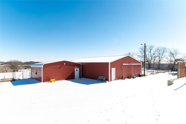 593 Chisholm Hills Drive, New Fairview, TX 76078