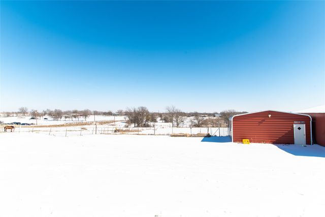 593 Chisholm Hills Drive, New Fairview, TX 76078