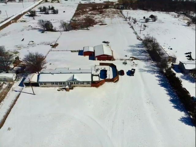 593 Chisholm Hills Drive, New Fairview, TX 76078