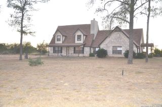115B Littleton, Devine, TX 78016