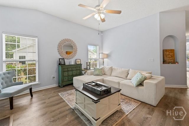 95 Falkland Avenue, Savannah, GA 31407