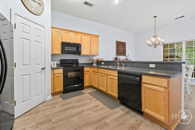 95 Falkland Avenue, Savannah, GA 31407
