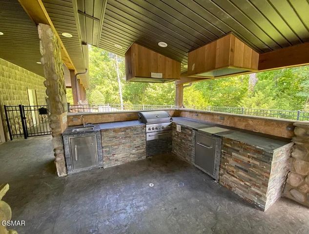 11 Sanctuary Shores Way, Sevierville, TN 37876