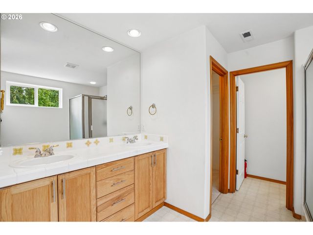 17405 Se 24TH St, Vancouver, WA 98683