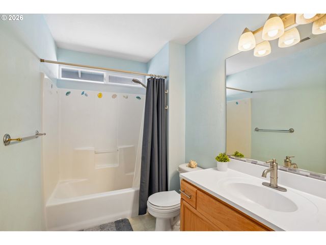 17405 Se 24TH St, Vancouver, WA 98683