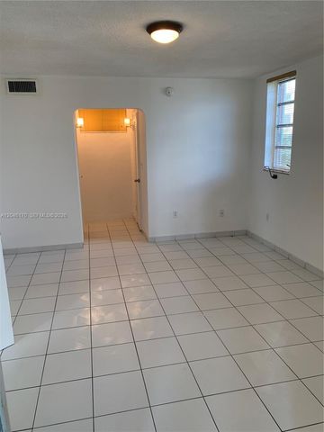 2861 Leonard Dr F301, Aventura, FL 33160