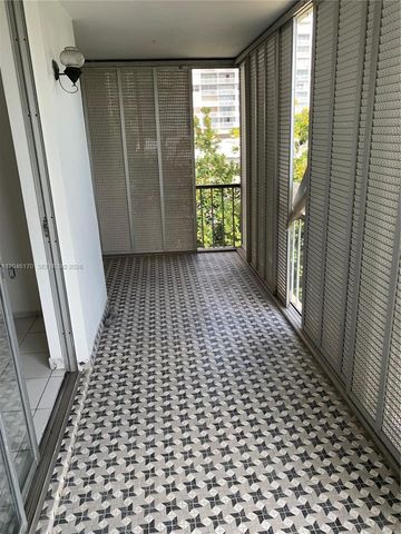 2861 Leonard Dr F301, Aventura, FL 33160