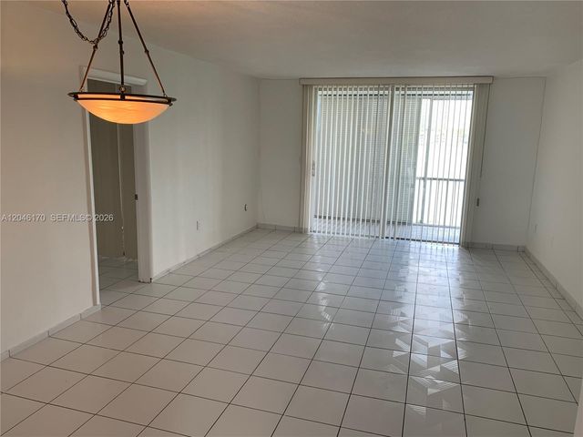 2861 Leonard Dr F301, Aventura, FL 33160