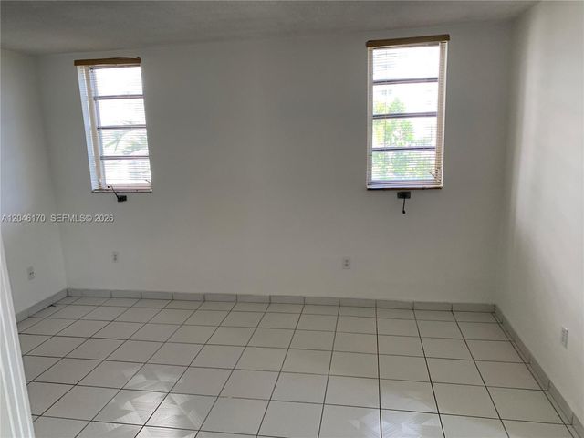 2861 Leonard Dr F301, Aventura, FL 33160