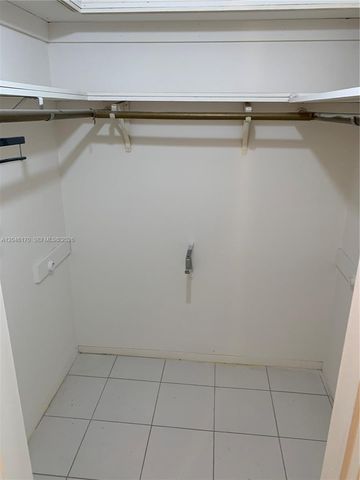 2861 Leonard Dr F301, Aventura, FL 33160