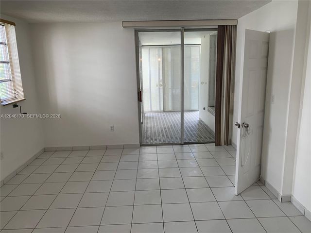 2861 Leonard Dr F301, Aventura, FL 33160