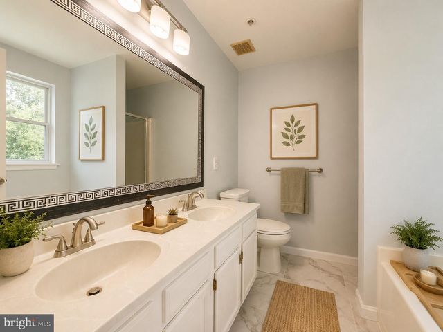 5302 76TH, Lanham, MD 20706