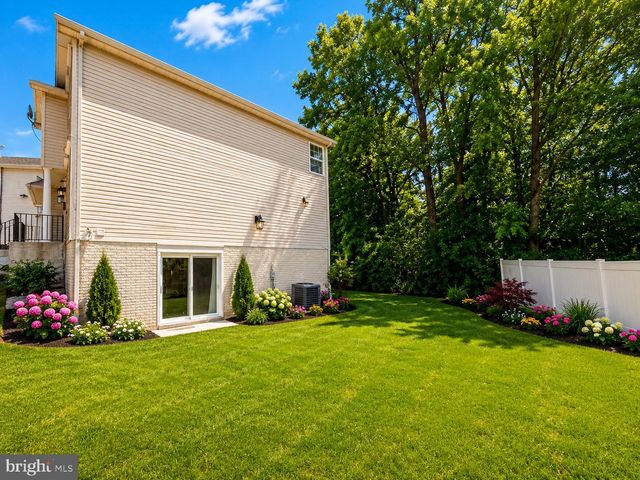 5302 76TH, Lanham, MD 20706