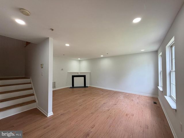 5302 76TH, Lanham, MD 20706